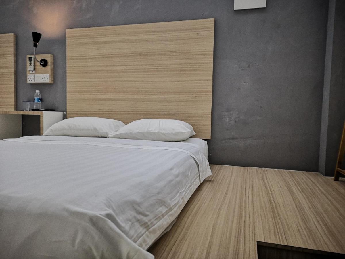 Dragon Door Hotel Sitiawan Εξωτερικό φωτογραφία