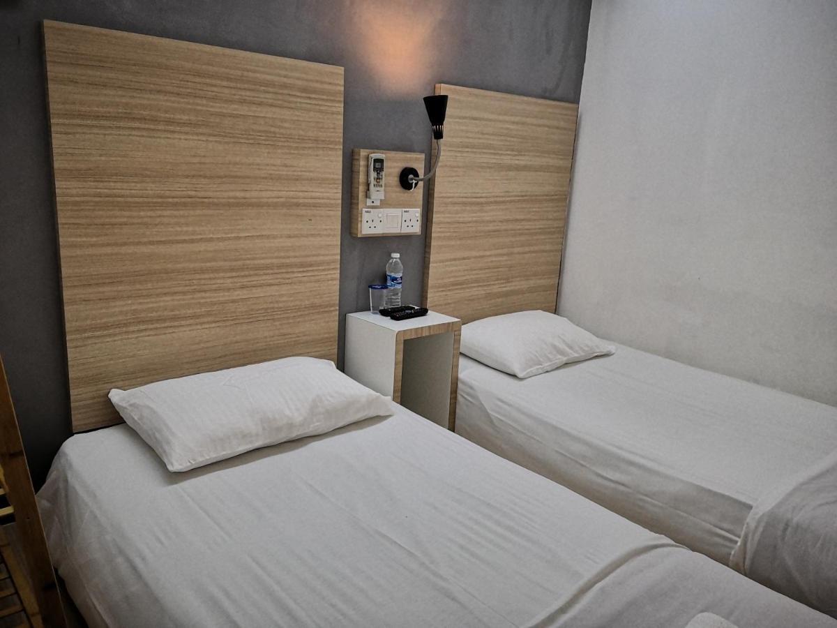 Dragon Door Hotel Sitiawan Εξωτερικό φωτογραφία