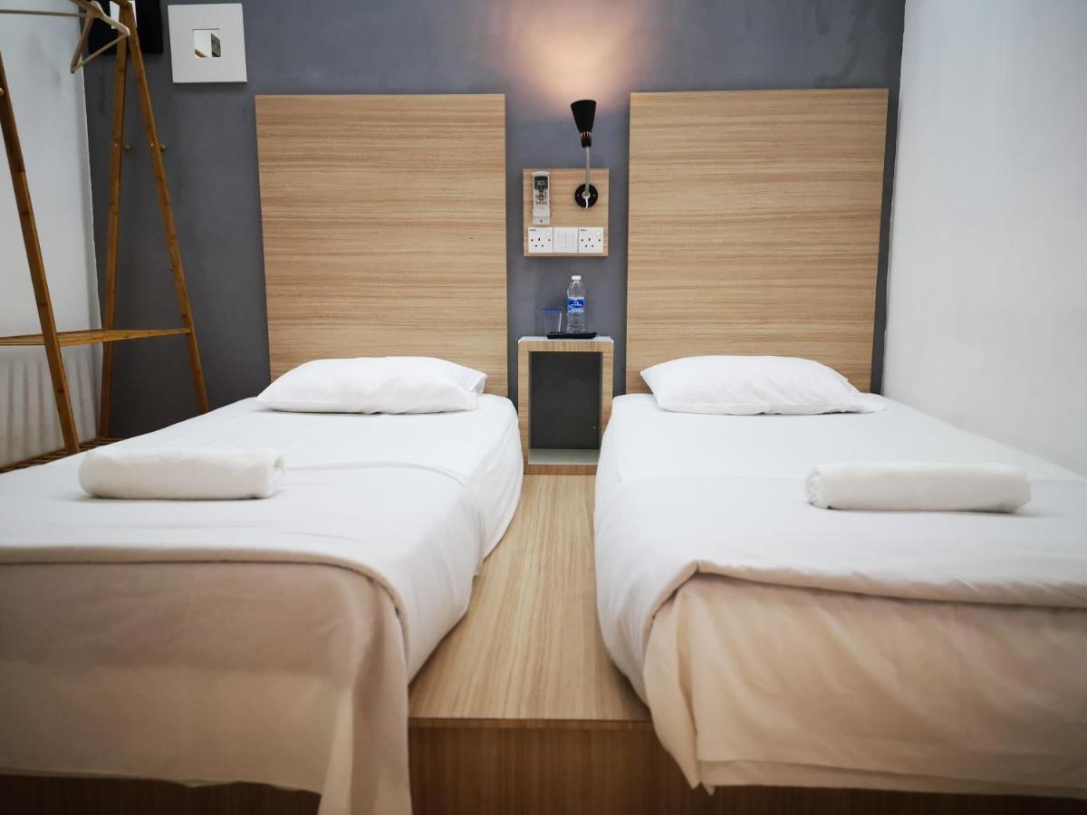 Dragon Door Hotel Sitiawan Εξωτερικό φωτογραφία